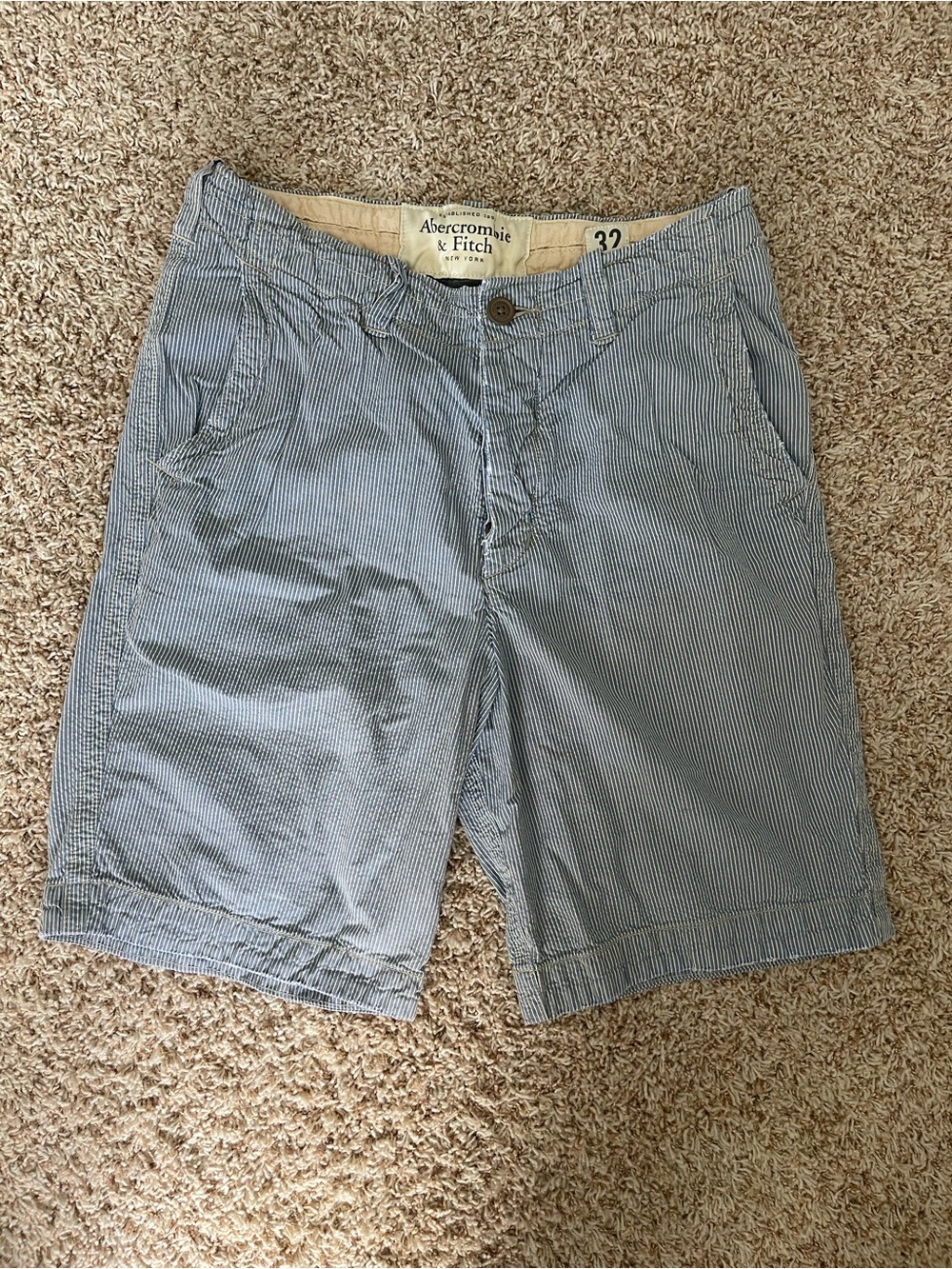 Abercrombie & Fitch Chambray Blue White Stripe Lightweight Cotton Shorts 32